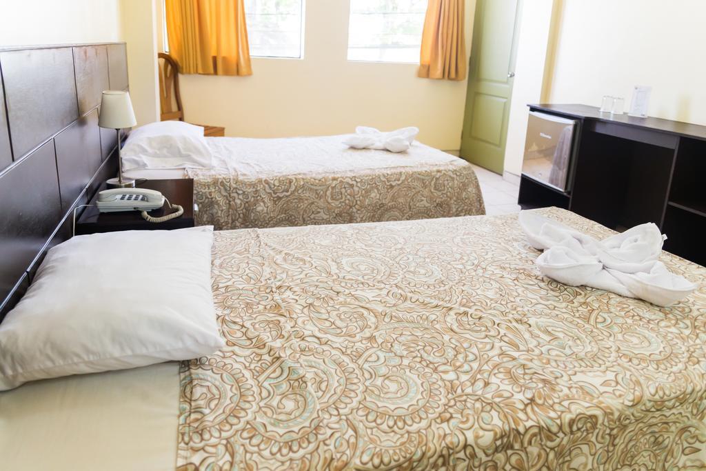 איקיטוס Hotel & Suites La Posada De Lobo מראה חיצוני תמונה